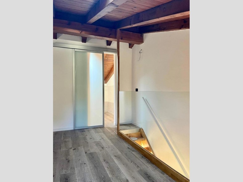 Bilocale in Vendita a Alta Valle Intelvi, 158'000&euro;, 94 m²