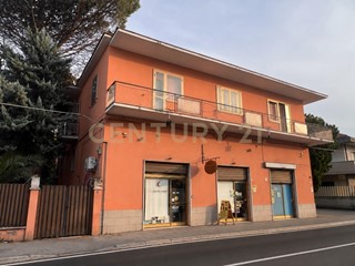 Appartamento in Vendita a Pescara, 145'000&euro;, 286 m²