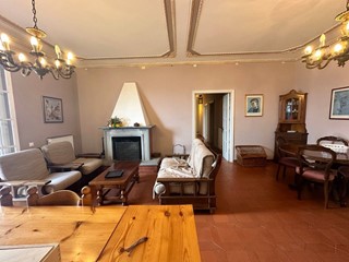 Quadrilocale in Affitto a Follo, 850&euro;, , arredato