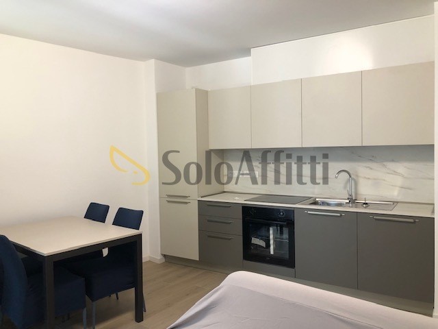 Bilocale in Affitto a Trieste, zona Campo Marzio, 1'000&euro;, 55 m², arredato, con Box