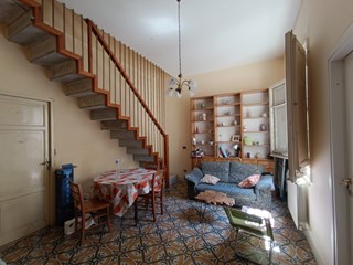 Appartamento in Affitto a Palermo, zona Via Ruggero settimo 1, 350&euro;, 200 m², arredato