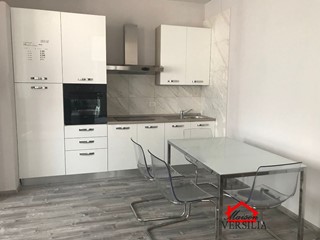 Trilocale in Vendita a Carrara, 135'000&euro;, 70 m²