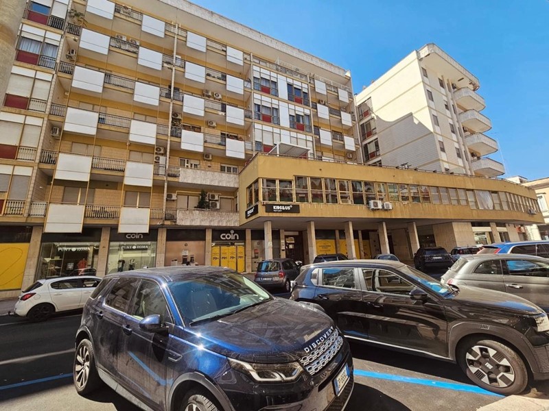 Appartamento in Vendita a Lecce, 385'000&euro;, 229 m², arredato, con Box