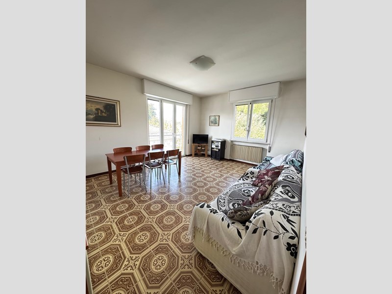 Quadrilocale in Vendita a Massa, zona Marina di Massa, 290'000&euro;, 100 m²