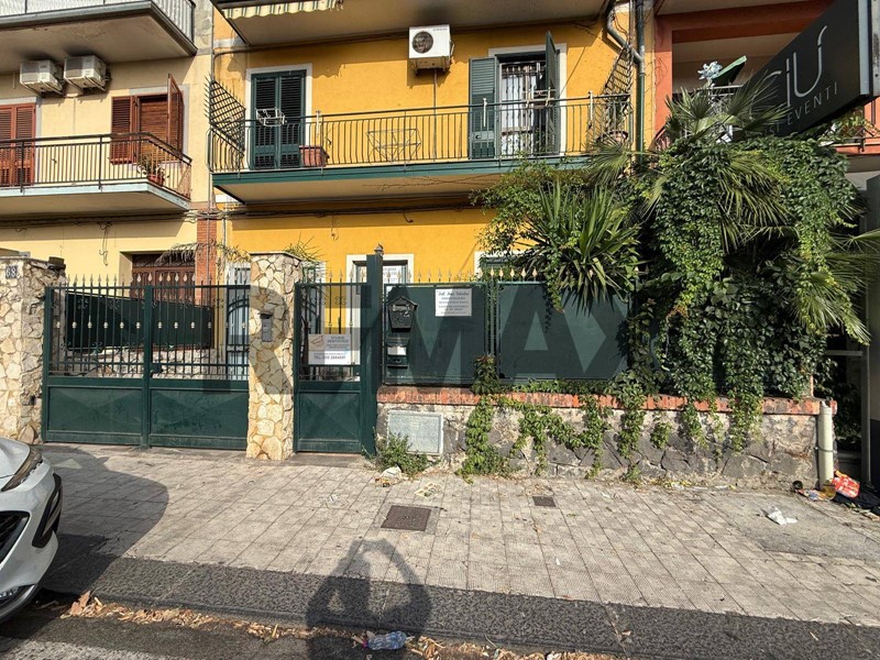 Trilocale in Vendita a San Giovanni la Punta, 139'000&euro;, 95 m²