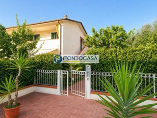 Bilocale in Vendita a Seravezza, 250'000&euro;, 70 m²