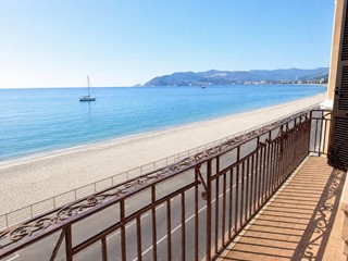 Appartamento in Vendita a Savona, 550'000&euro;, 160 m²