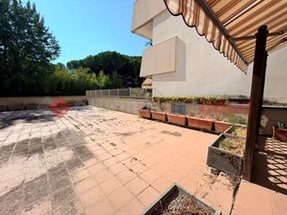 Bilocale in Vendita a Prato, 225'000&euro;, 60 m², arredato, con Box