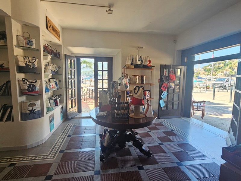 Monolocale in Vendita a Porto Azzurro, 450'000&euro;, 65 m²