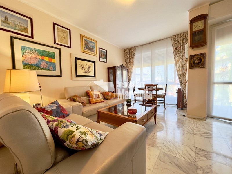 Trilocale in Vendita a Sanremo, 330'000&euro;, 107 m², arredato