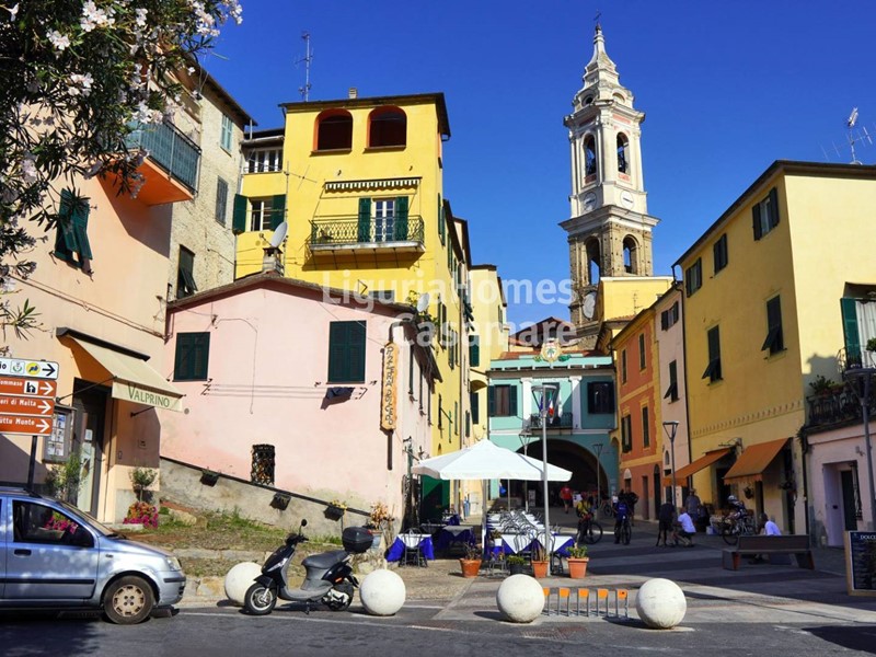 Appartamento in Vendita a Dolcedo, 220'000&euro;, 120 m²