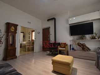 Appartamento in Vendita a Amandola, 185'000&euro;, 160 m²