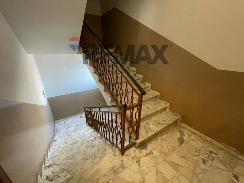Appartamento in Vendita a Corigliano Rossano, 85'000&euro;, 180 m²