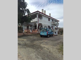 Appartamento in Vendita a Acri, 89'900&euro;, 189 m²