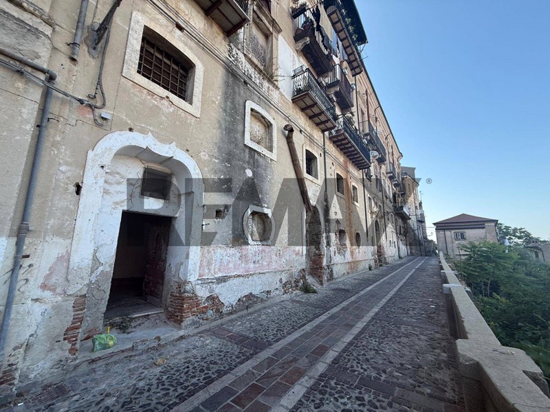 Bilocale in Vendita a Corigliano Rossano, 15'000&euro;, 60 m²