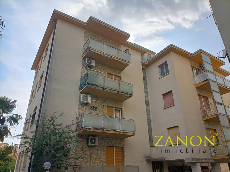 Quadrilocale in Vendita a Gorizia, 115'000&euro;, 78 m²