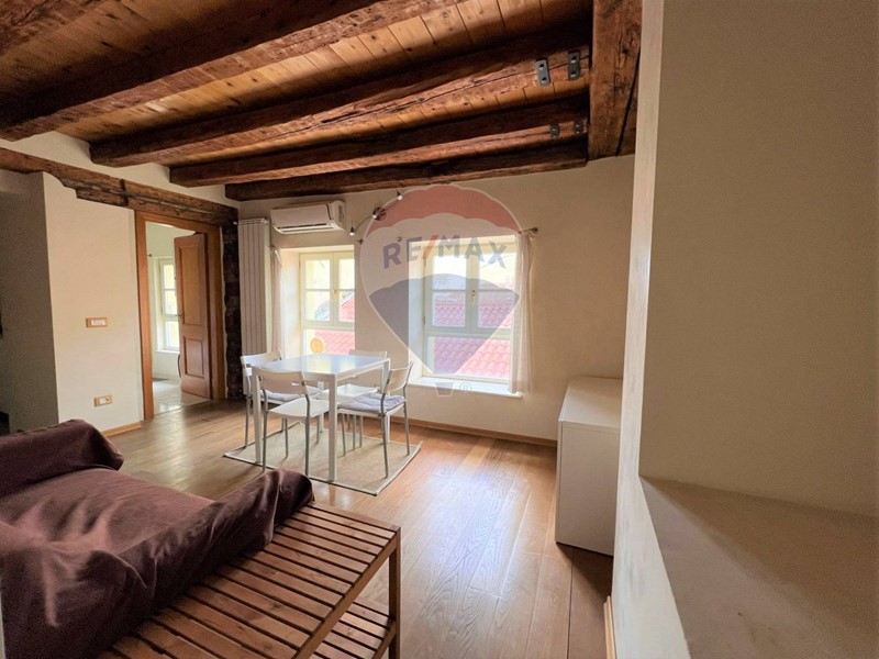 Monolocale in Affitto a Trieste, 950&euro;, 43 m²