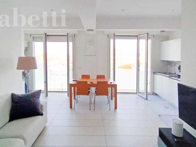 Attico in Vendita a Senigallia, 310'000&euro;, 60 m², arredato