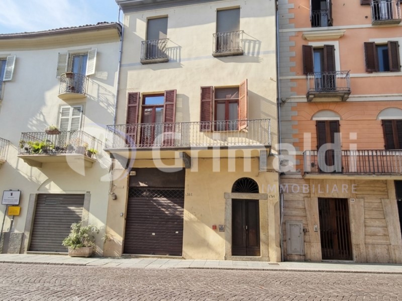Trilocale in Vendita a Vercelli, 67'000&euro;, 86 m²