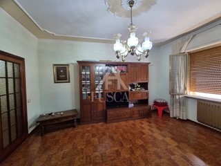 Appartamento in Vendita a Lucca, zona santa maria a colle, 335'000&euro;, 130 m², arredato