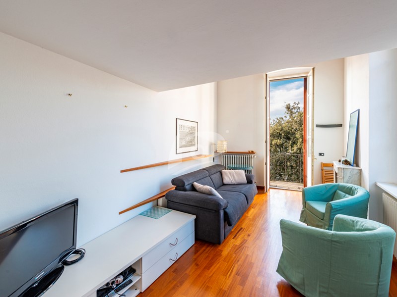Trilocale in Affitto a Laveno Mombello, 1'000&euro;, 87 m², arredato