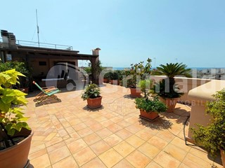 Appartamento in Vendita a Gallipoli, 390'000&euro;, 95 m², con Box