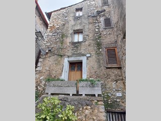 Trilocale in Vendita a Fiuggi, zona Centro Storico , 25'000&euro;, 60 m², arredato