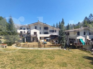 Trilocale in Vendita a Bardonecchia, 225'000&euro;, 90 m², arredato, con Box