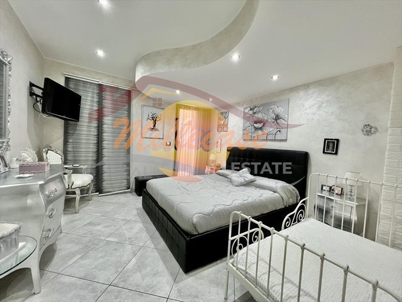 Trilocale in Vendita a Siracusa, zona Tisia - Tica - Zecchino, 118'000&euro;, 90 m²