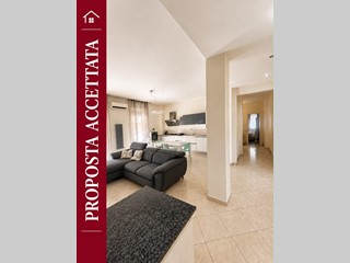 Trilocale in Vendita a Campiglia Marittima, zona Venturina Terme, 165'000&euro;, 80 m², arredato