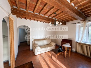 Quadrilocale in Affitto a Lucca, 1'000&euro;, 100 m², arredato