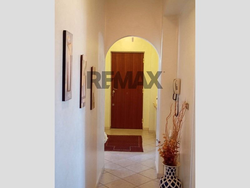 Appartamento in Vendita a Catania, 155'000&euro;, 140 m²