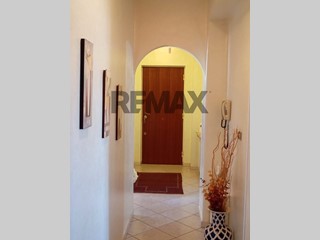 Appartamento in Vendita a Catania, 155'000&euro;, 140 m²