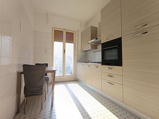 Trilocale in Vendita a Savona, 140'000&euro;, 70 m²