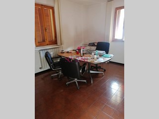 Trilocale in Vendita a Grosseto, 75'000&euro;, 50 m²