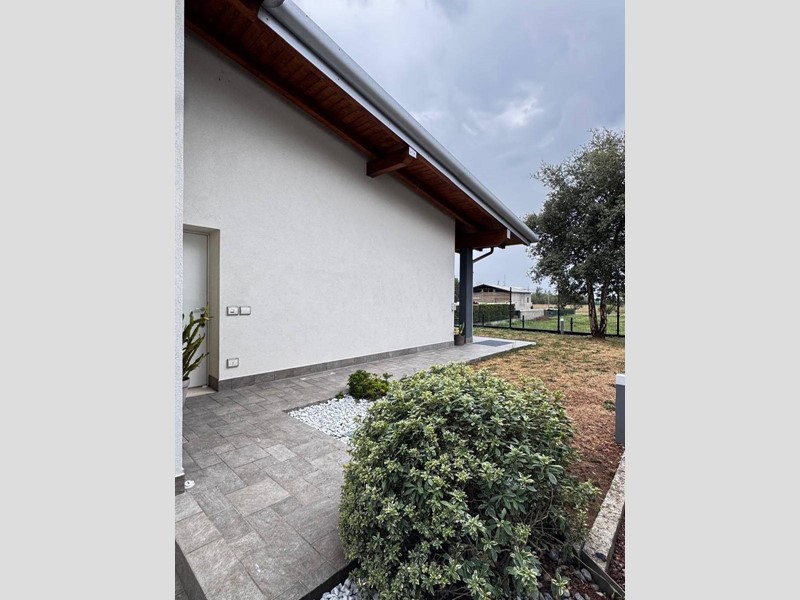 Quadrilocale in Affitto a Bolgare, 1'600&euro;, 150 m²