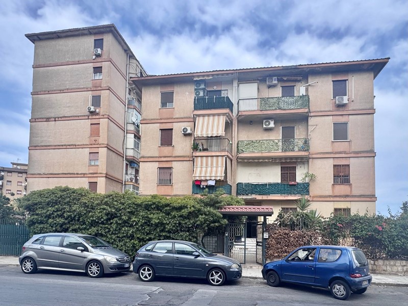 Trilocale in Vendita a Palermo, 95'000&euro;, 85 m²