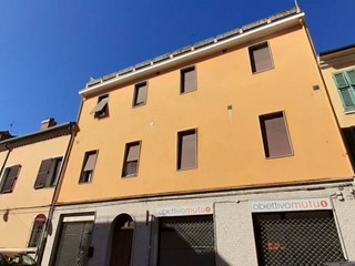 Trilocale in Vendita a Ferrara, 168'000&euro;, 90 m²
