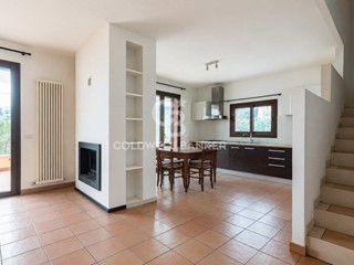 Trilocale in Vendita a Montefiore Conca, 239'000&euro;, 118 m²