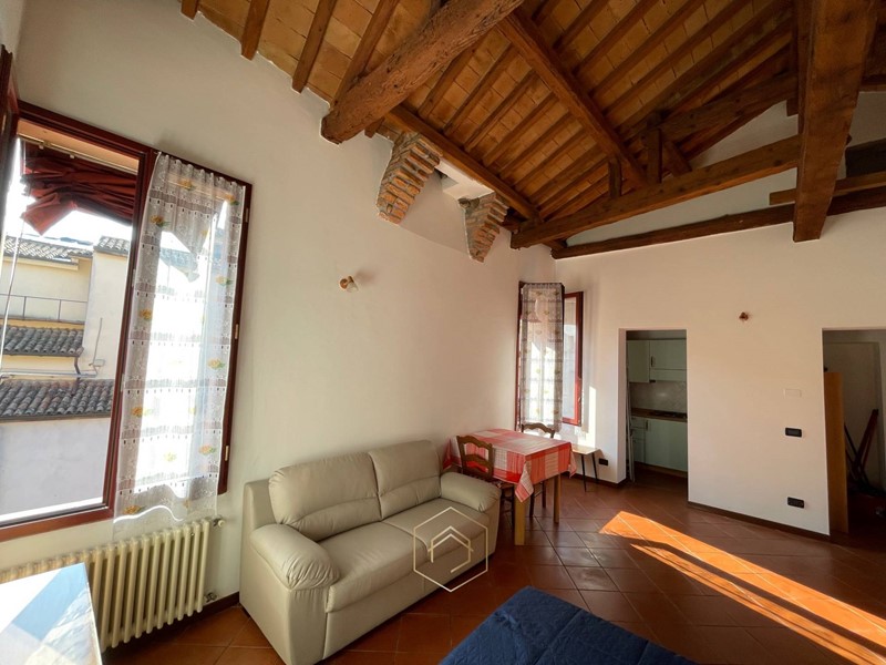 Monolocale in Vendita a Ferrara, 105'000&euro;, 35 m²