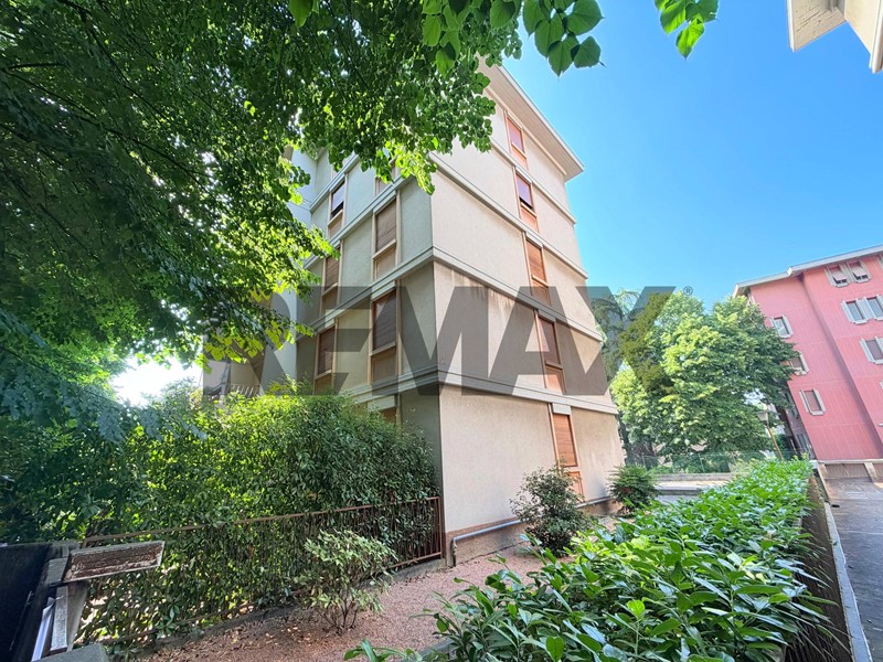 Appartamento in Affitto a Parma, 1'400&euro;, 140 m²