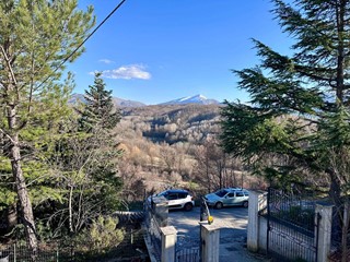 Appartamento in Vendita a L'Aquila, 92'000&euro;, 140 m²