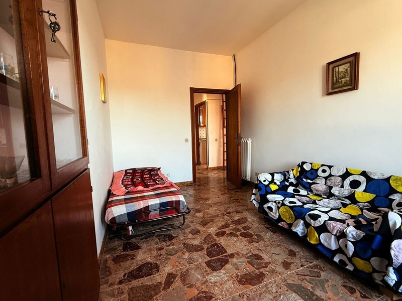 Attico in Vendita a Roma, 185'000&euro;, 85 m²