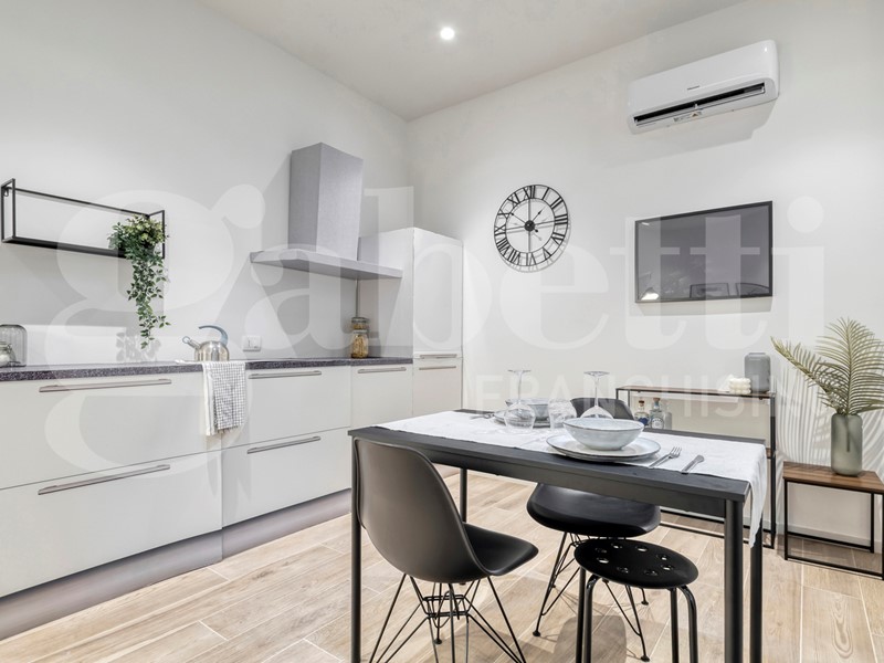 Bilocale in Vendita a Bologna, 215'000&euro;, 48 m²