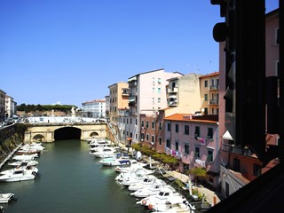 Appartamento in Vendita a Livorno, zona Centro cittÃ, 168'000&euro;, 100 m²