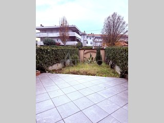 Appartamento in Vendita a Rovigo, zona Centro cittÃ, 249'000&euro;, 120 m², arredato, con Box