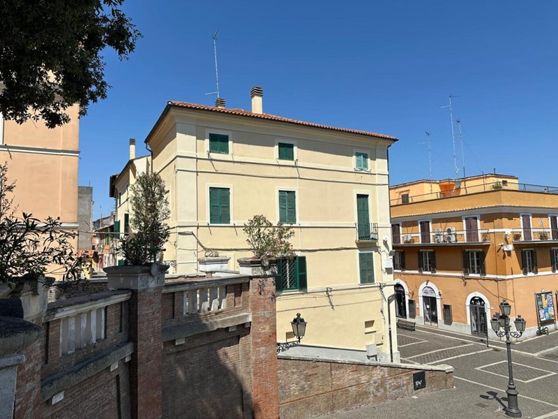 Quadrilocale in Vendita a Monterotondo, 97'000&euro;, 80 m²