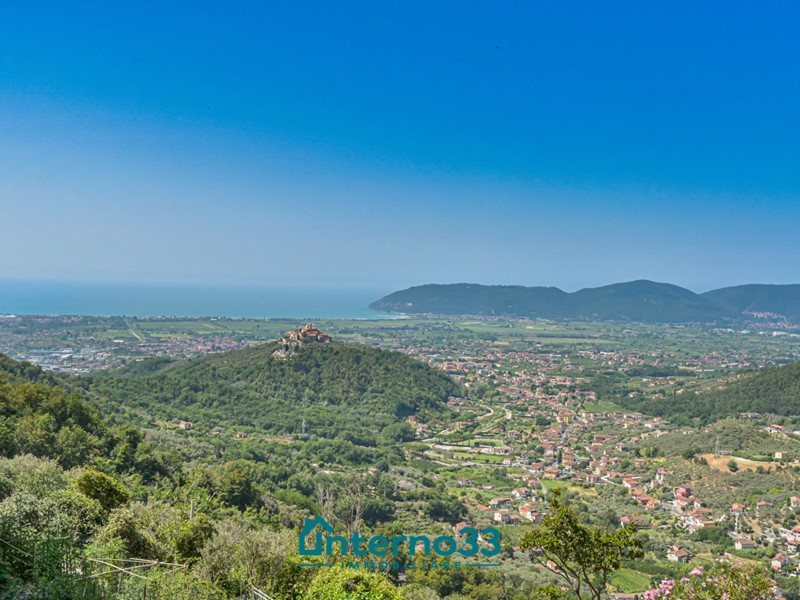 Trilocale in Vendita a Luni, zona Ortonovo Paese, 139'000&euro;, 95 m², arredato