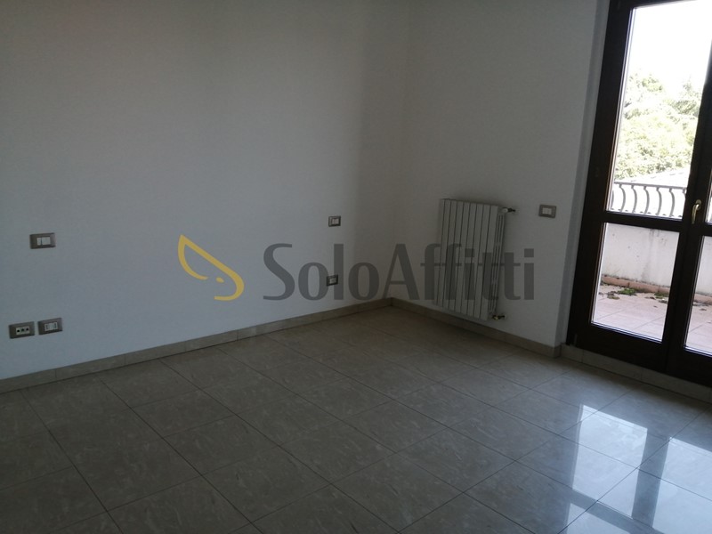 Appartamento in Affitto a Cassano d'Adda, zona Semicentro, 1'150&euro;, 100 m², con Box
