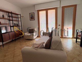 Appartamento in Affitto a Siena, zona Zona Ospedale, 1'000&euro;, 105 m², arredato, con Box